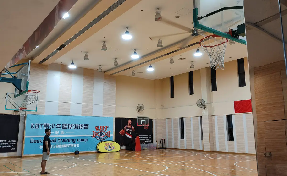 大学生篮球社团如何引入智能情感技术_0